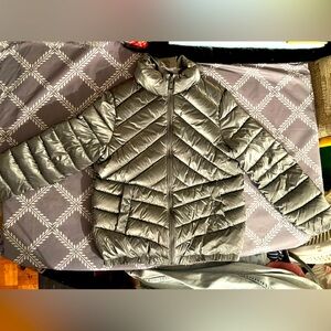 Girls Zara silver puff jacket size 10